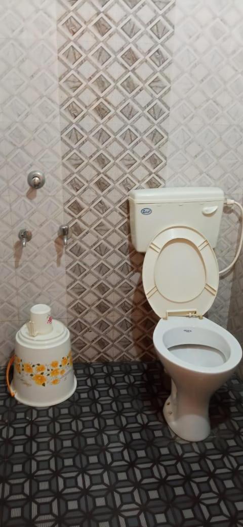 Sivaranjini Tourist Βίλα Guruvāyūr Εξωτερικό φωτογραφία